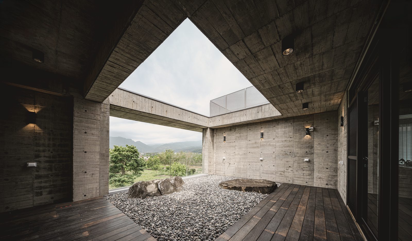 員山館公共空間